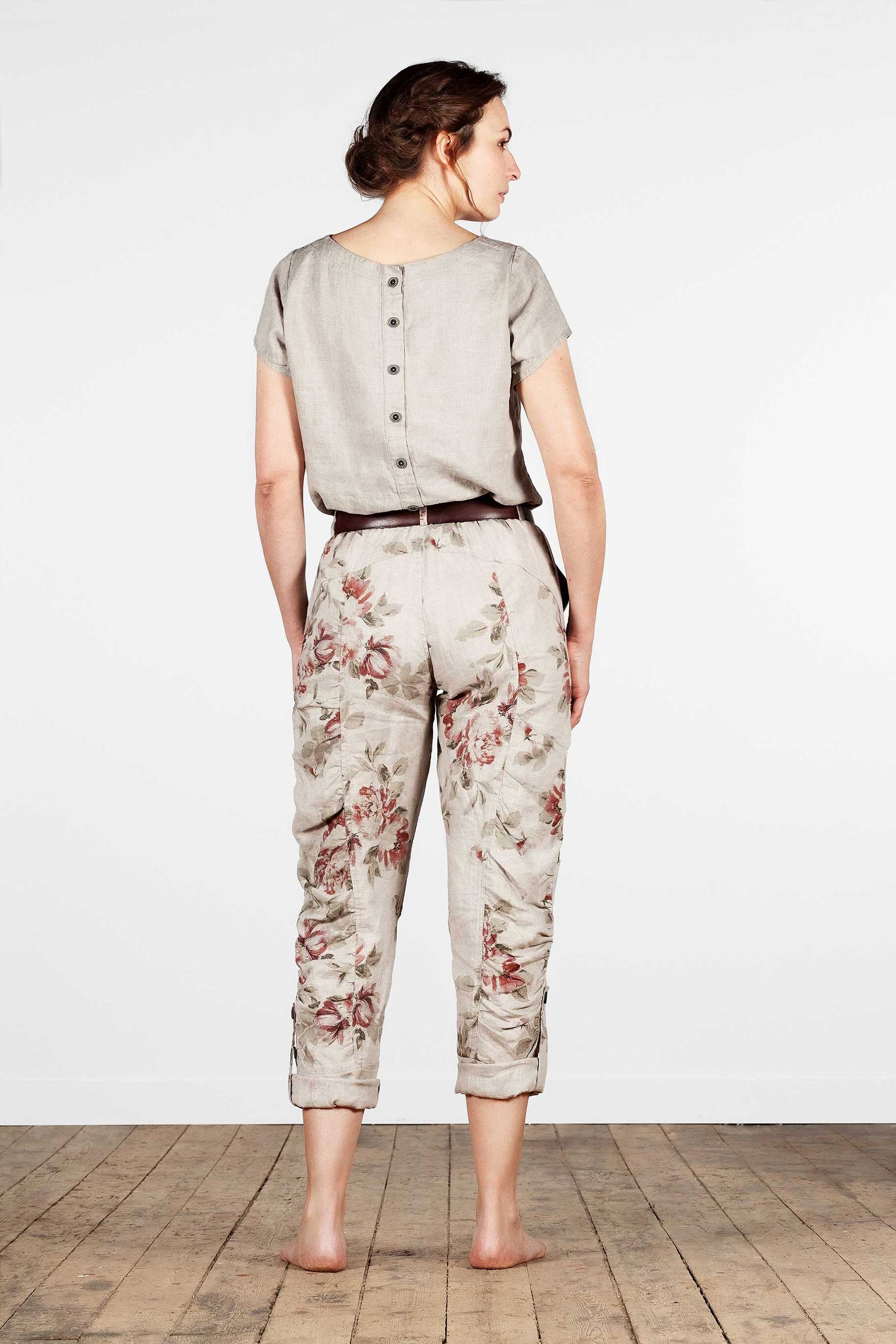 Pleated linen trousers