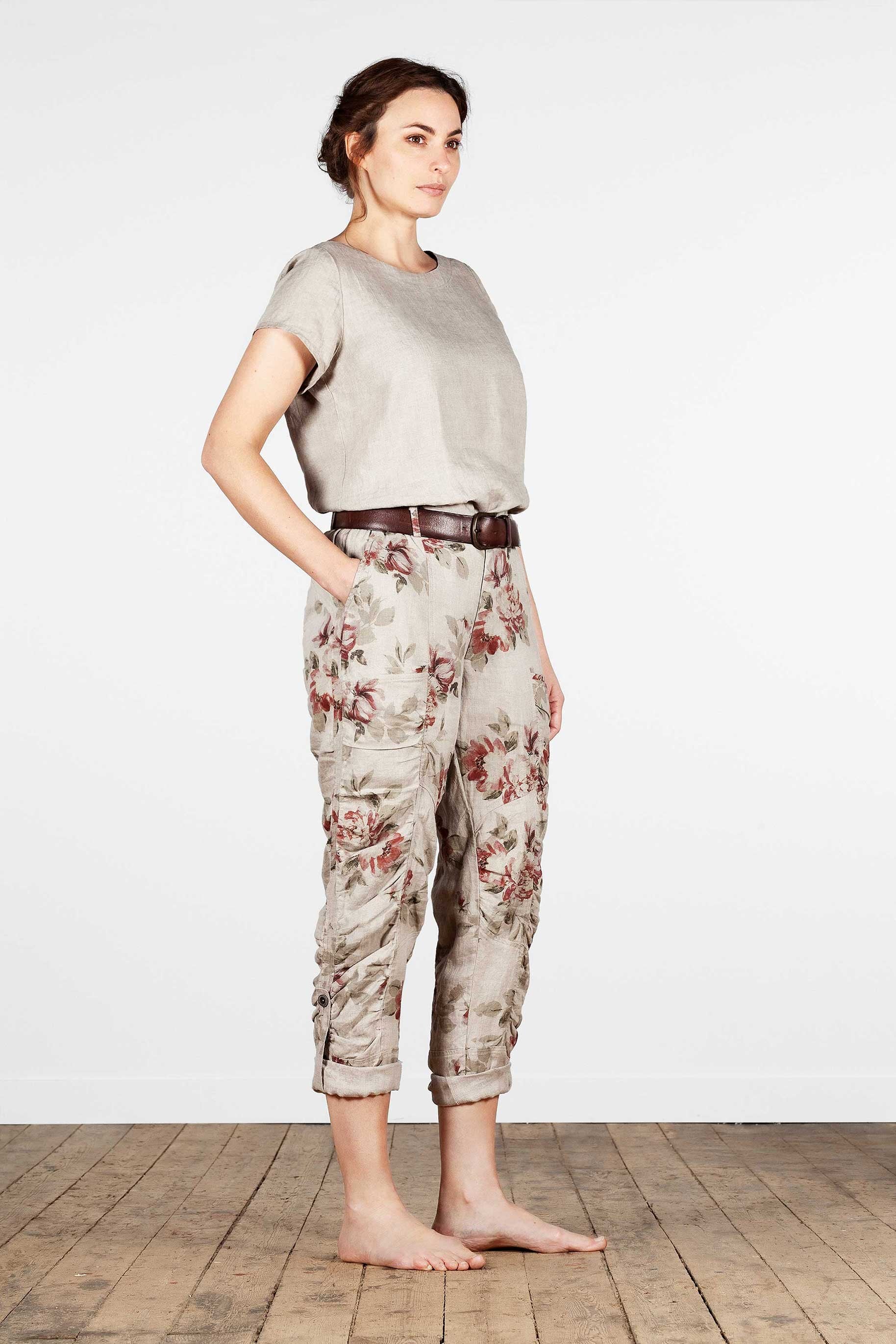 Pleated linen trousers