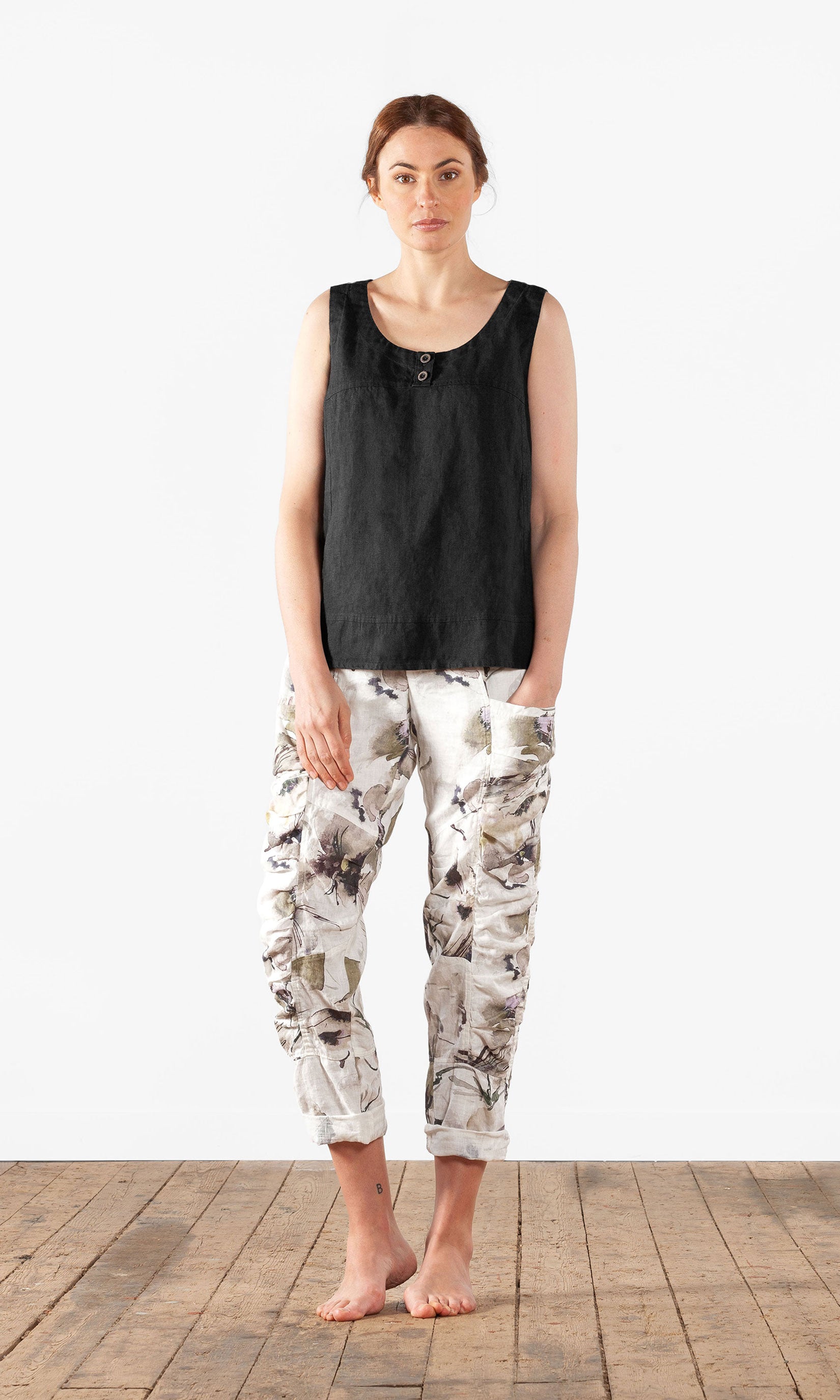 Straight tank top with buttons in linen
