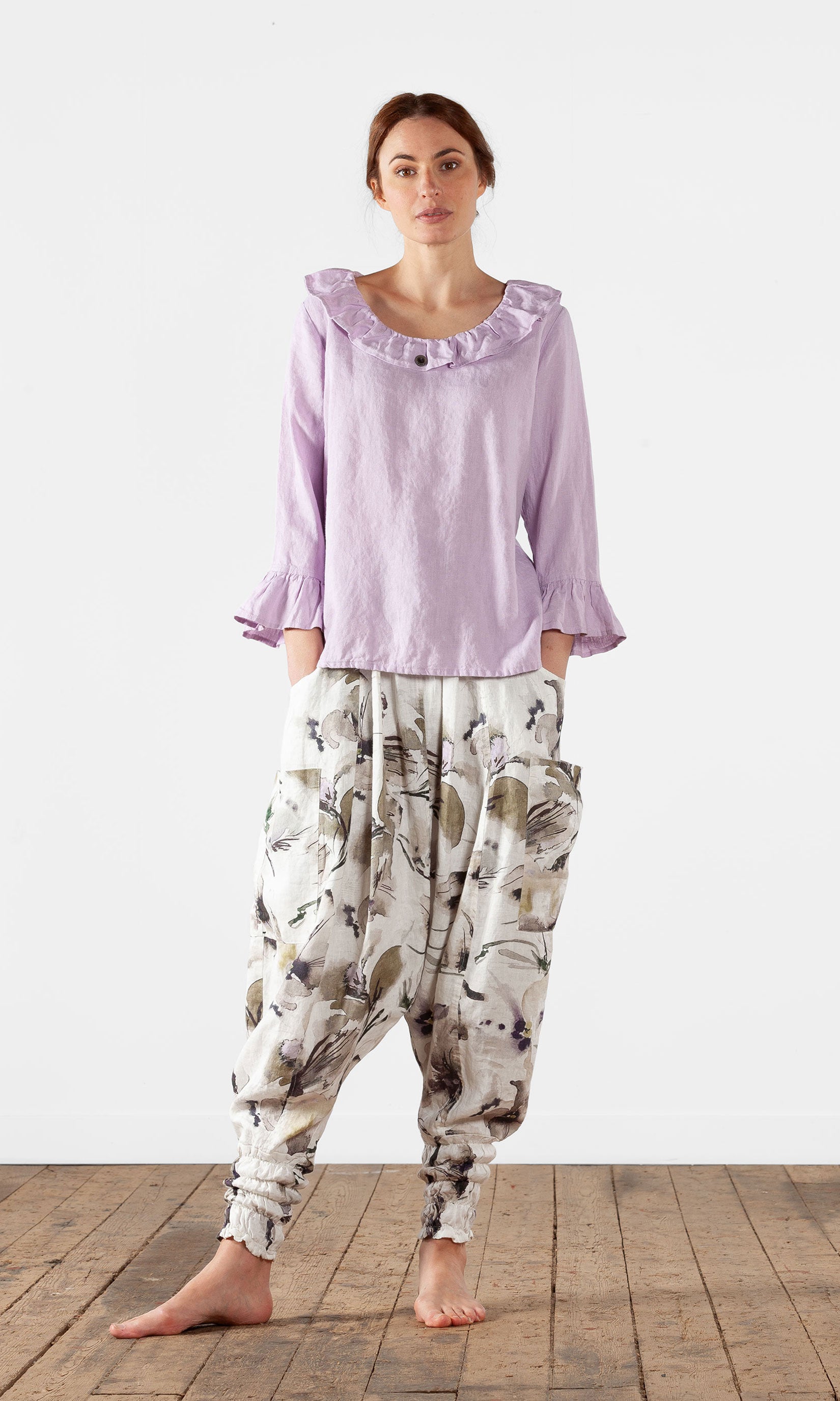 Straight blouse with ruffles in linen