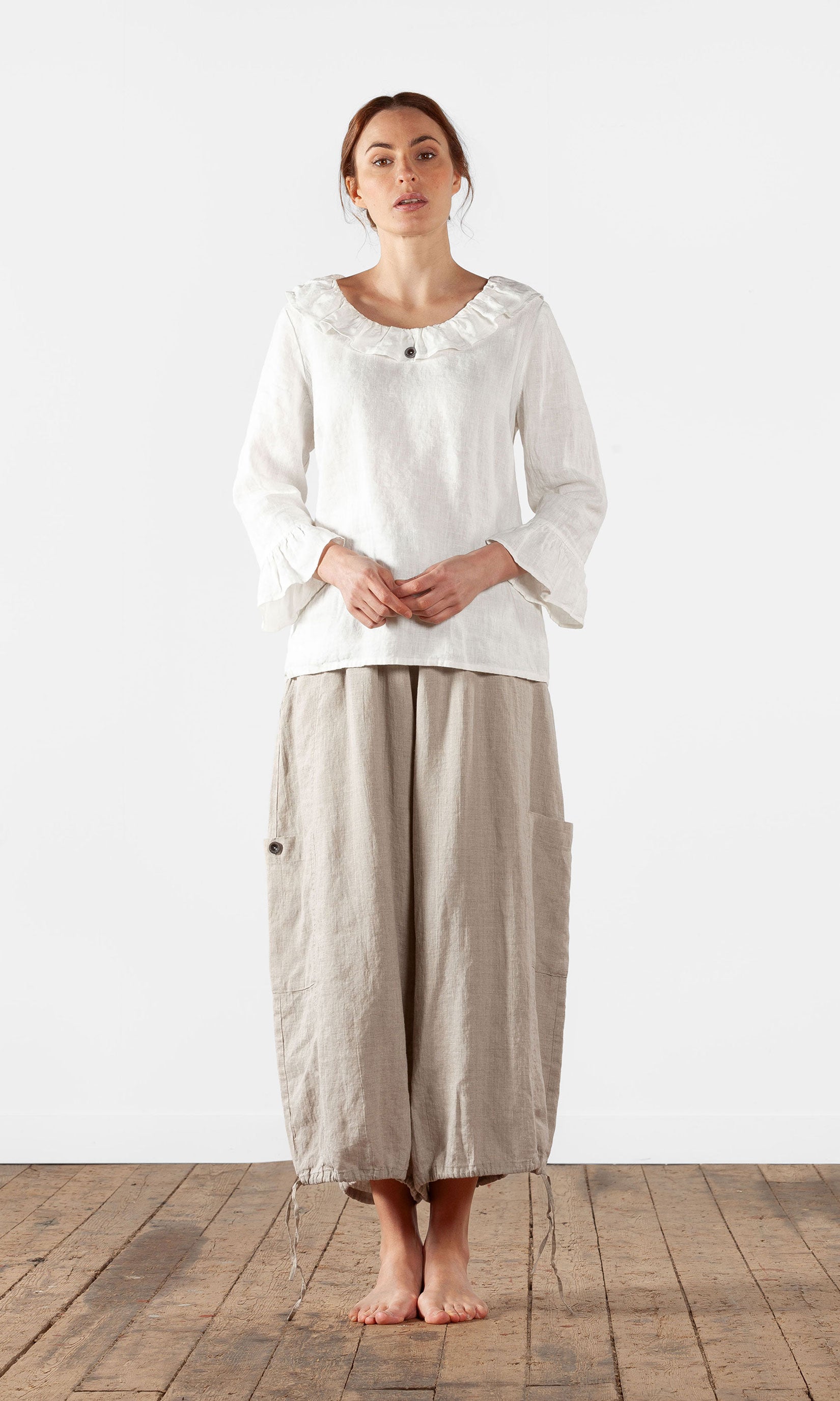 Gerade geschnittene Bluse mit Volants aus Leinenmix