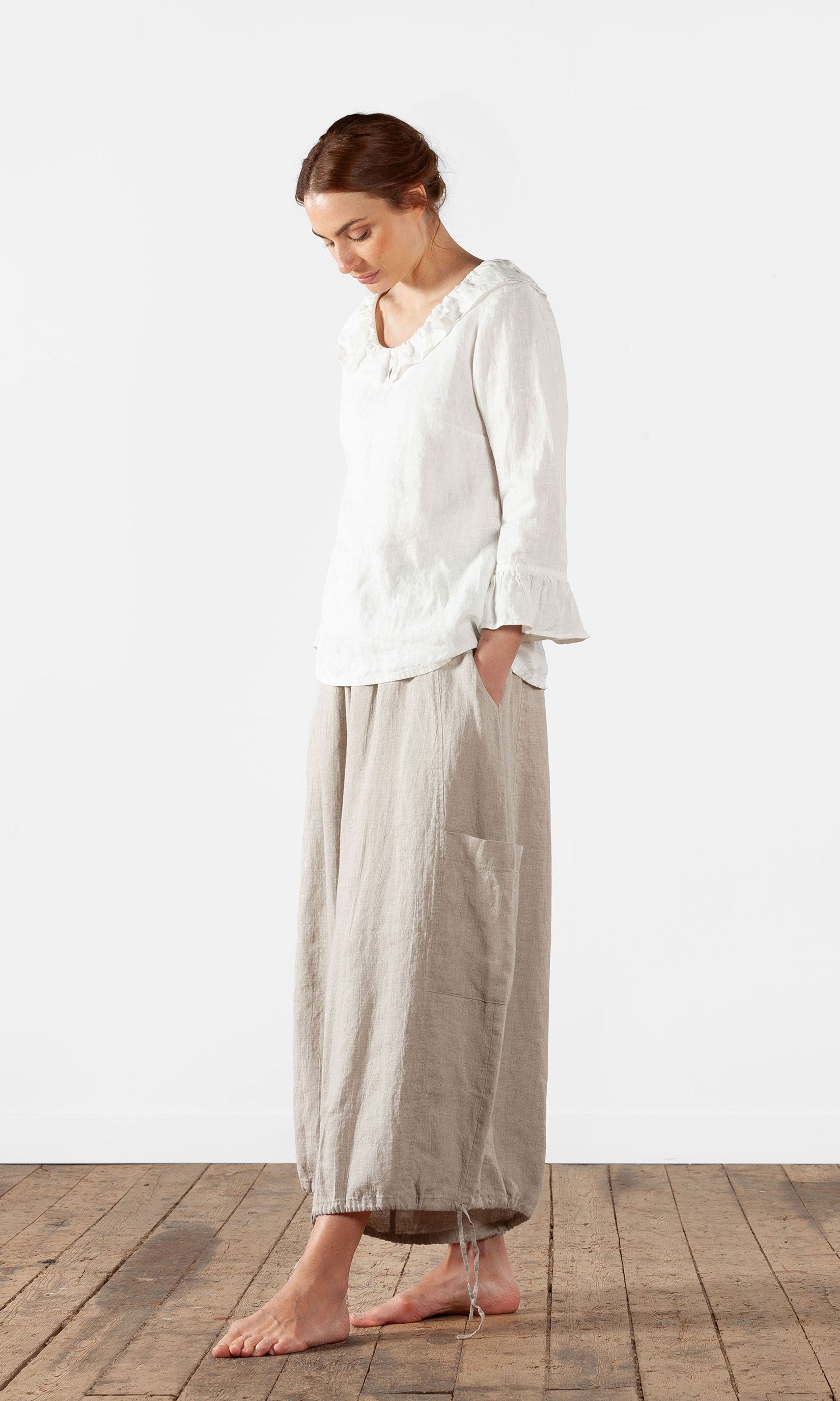 Gerade geschnittene Bluse mit Volants aus Leinenmix