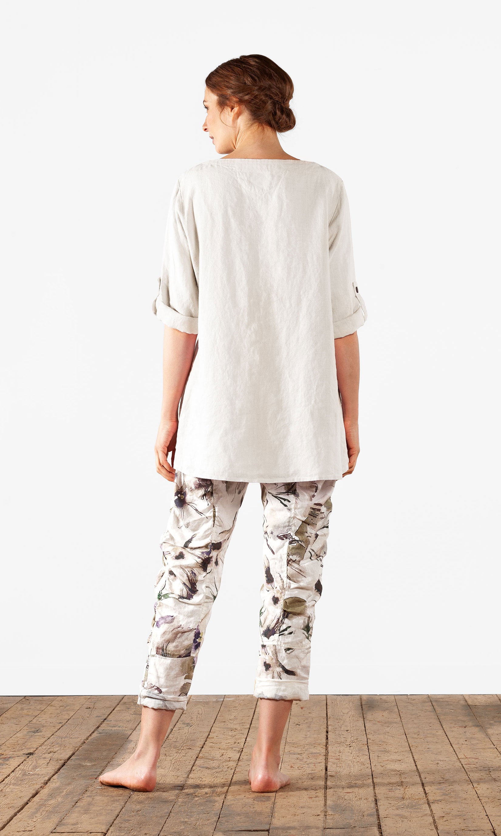Straight linen tunic with 3/4 sleeves