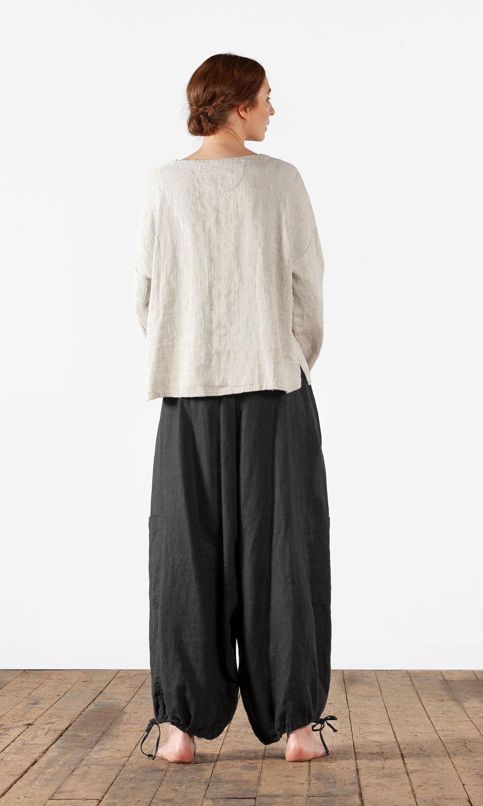 Straight oversized jacket in linen with decorative ribbon