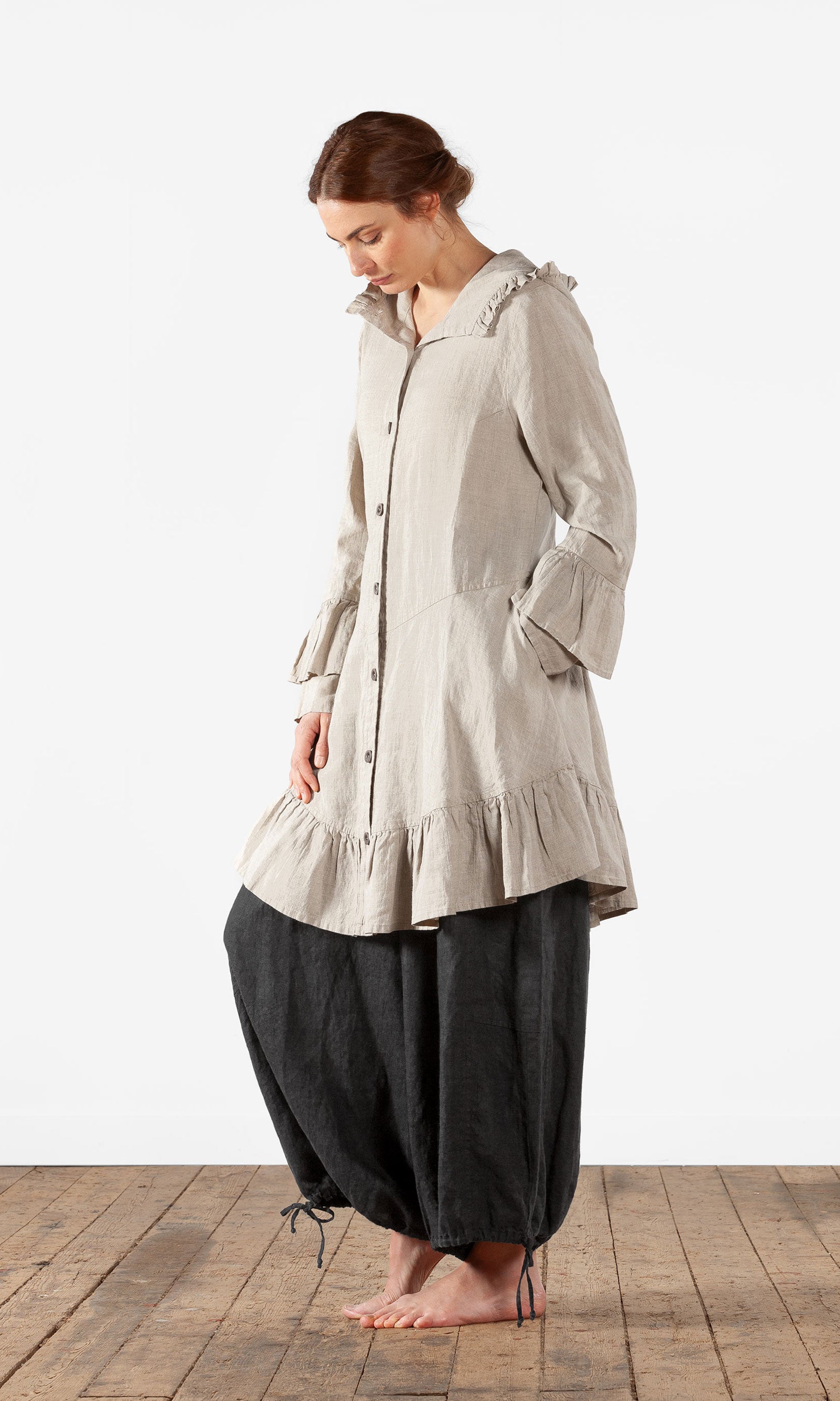 Fitted linen jacket with ruffles