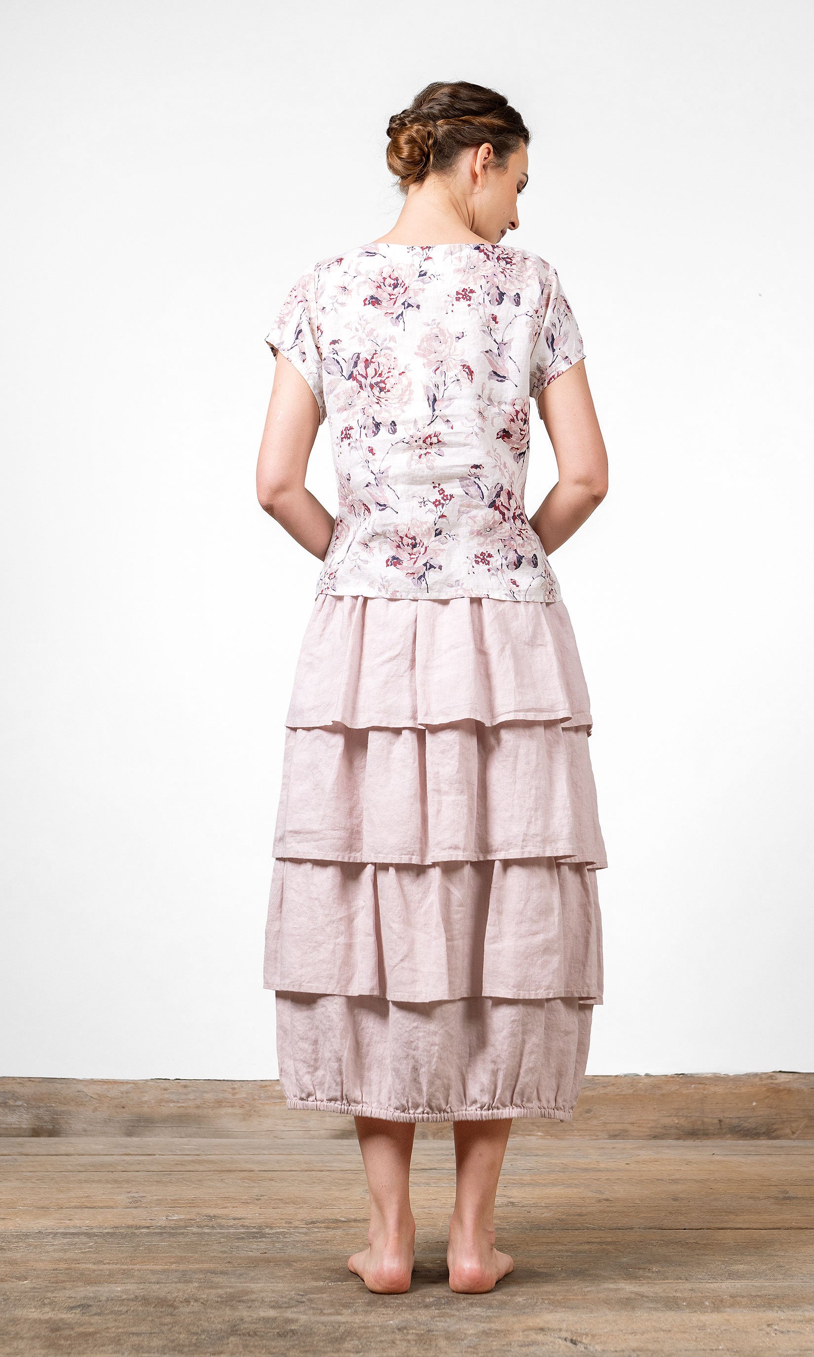 Kortärmad linnetopp med avslappnad passform och rund halsringning