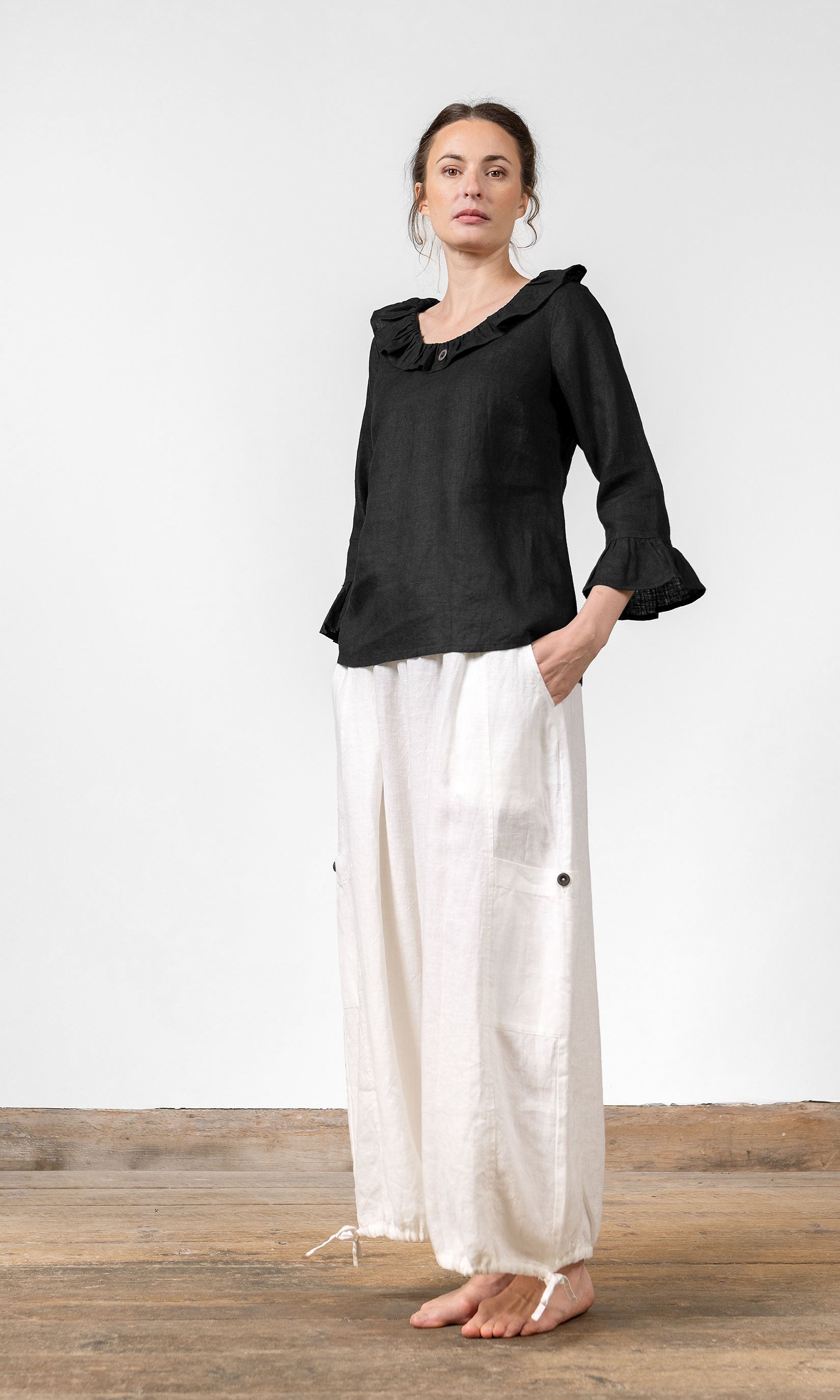 Linneblus med volanger, rak modell