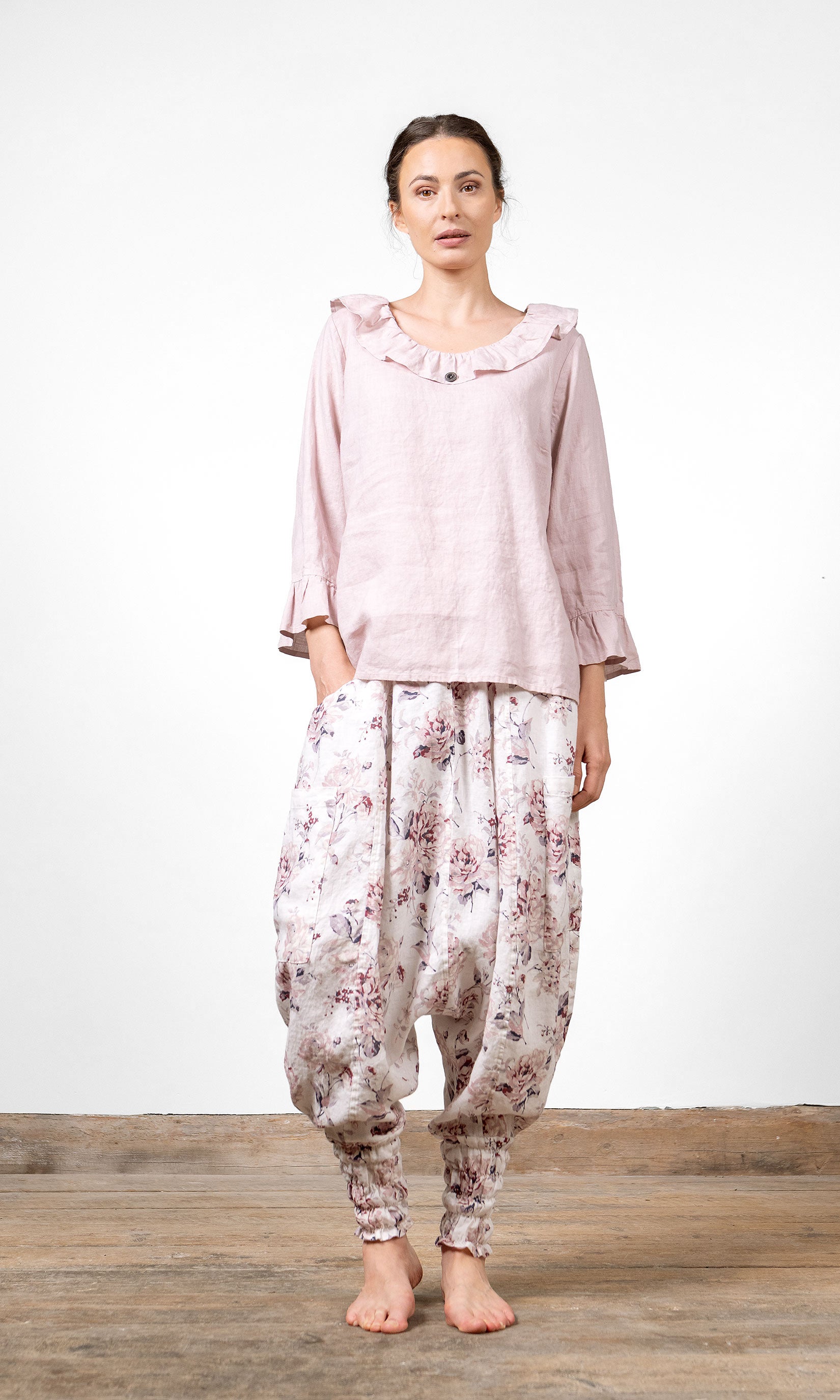 Linneblus med volanger, rak modell