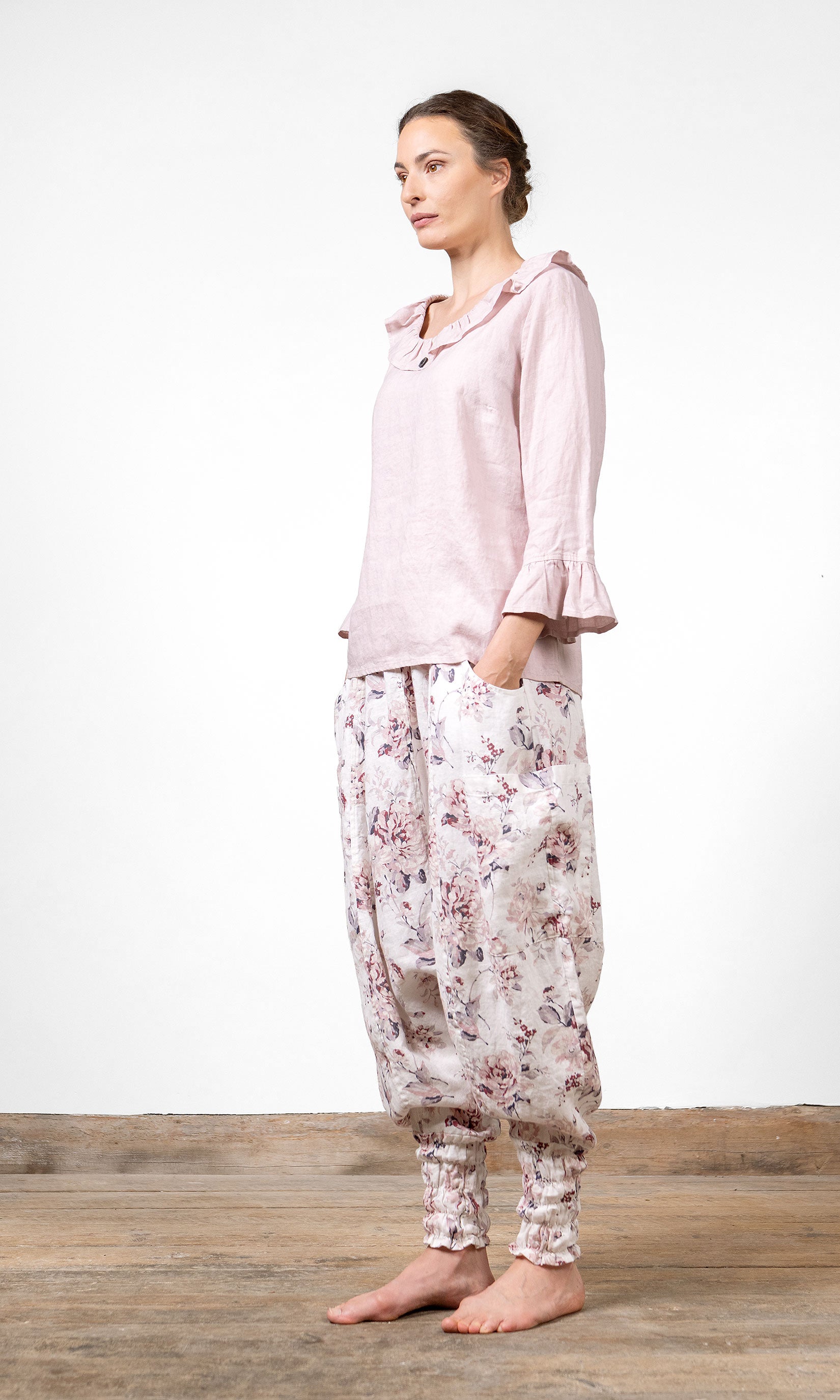 Linneblus med volanger, rak modell