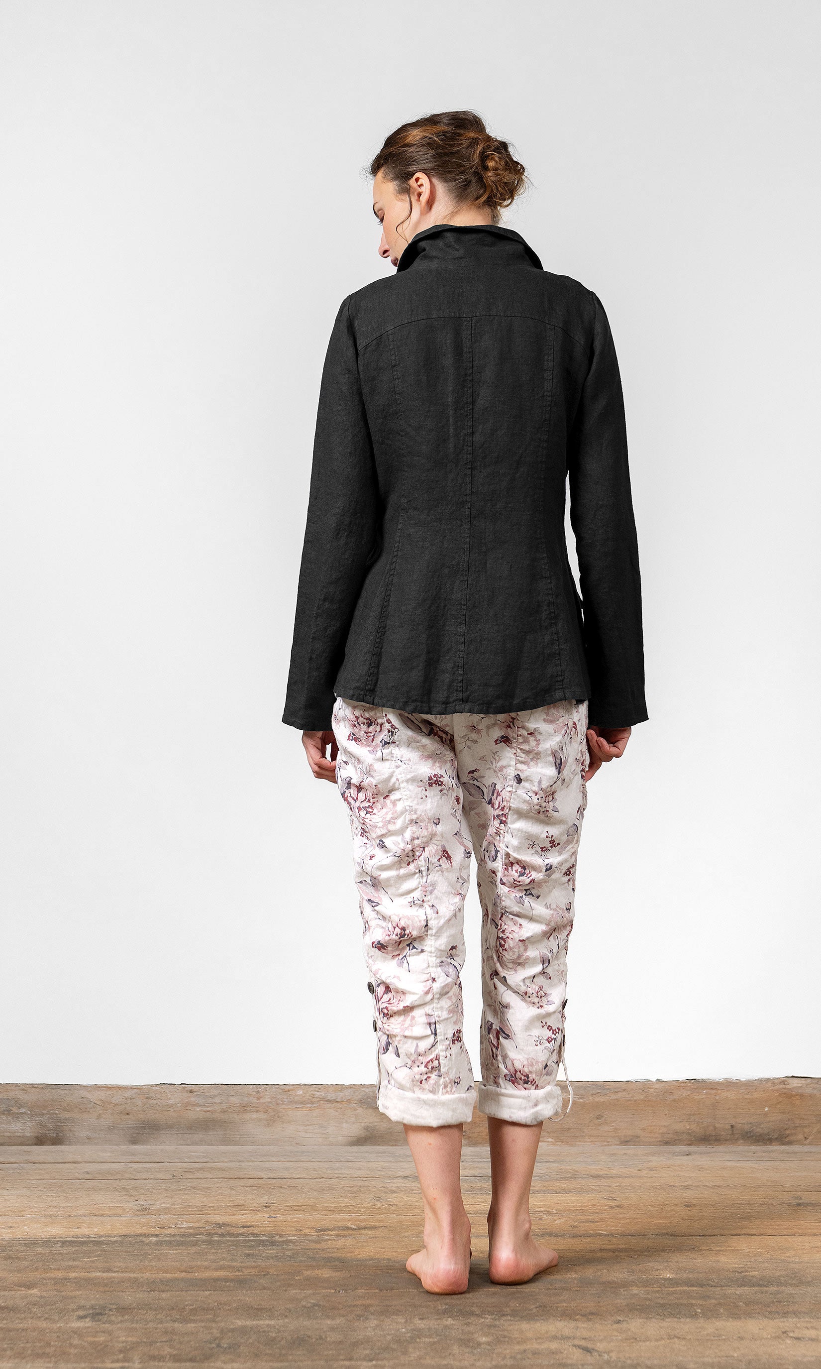 Leinenjacke in klassischer taillierter Form