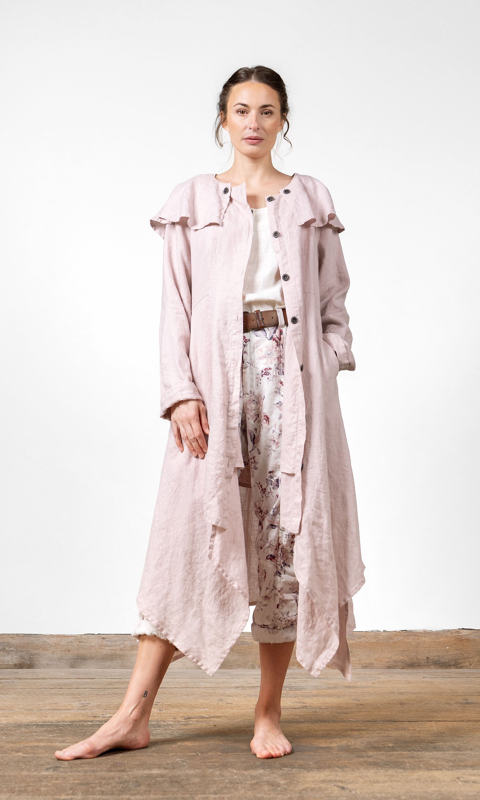 Fodrad lång linnekappa med krage