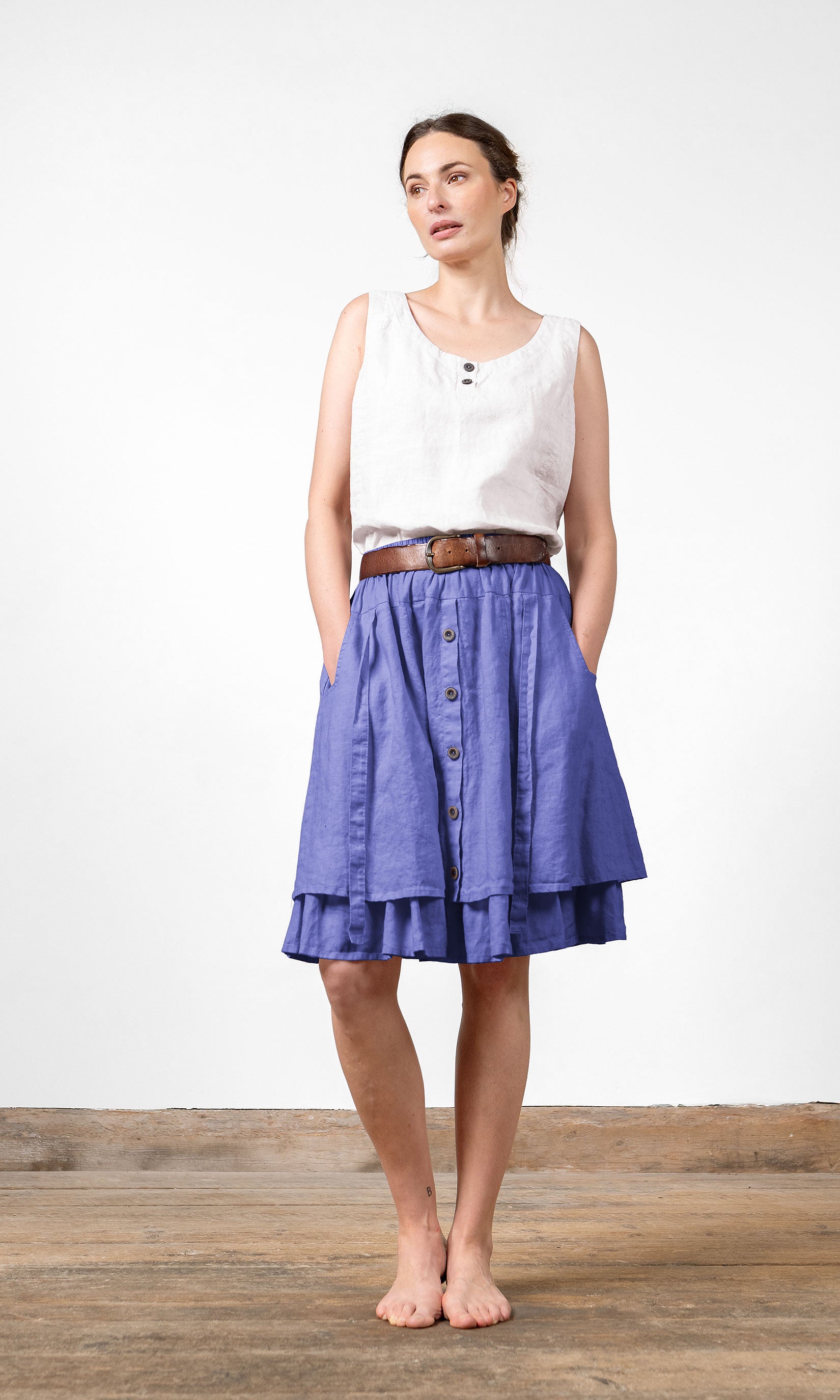 Kort linnekjol med dubbla, vida kjolar