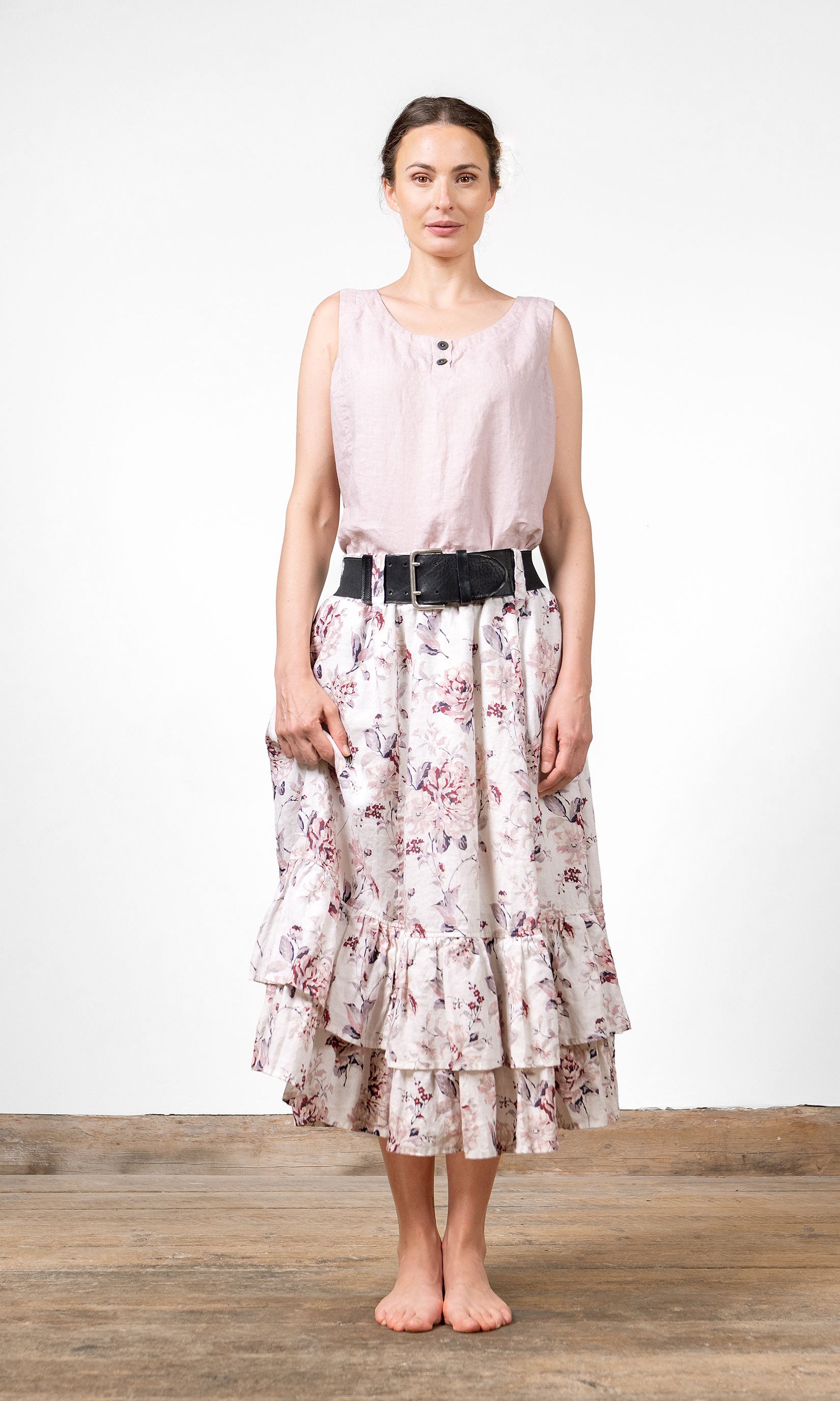 Lång linnekjol med volanger