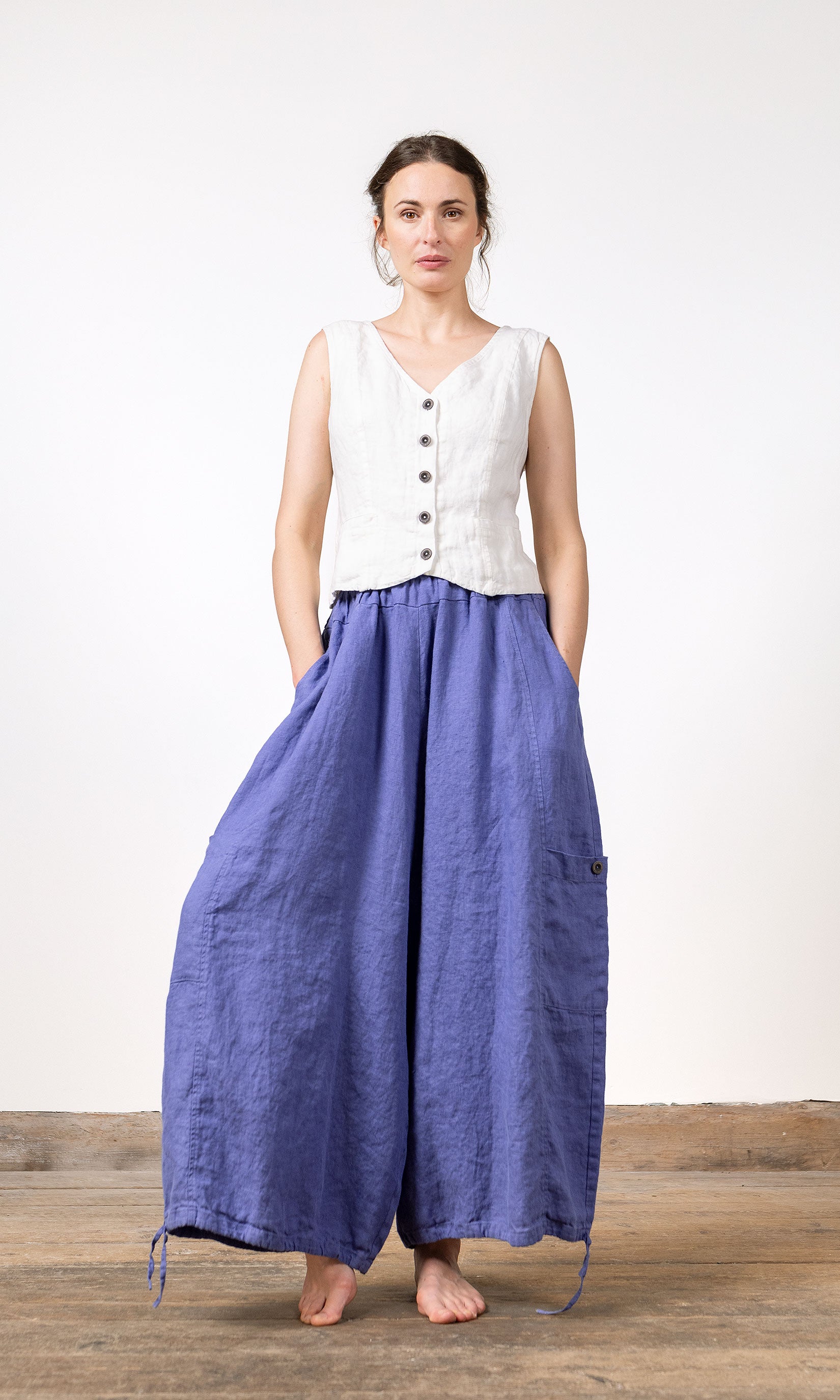 Leinenhose mit Kordelzug und zusätzlicher Weite