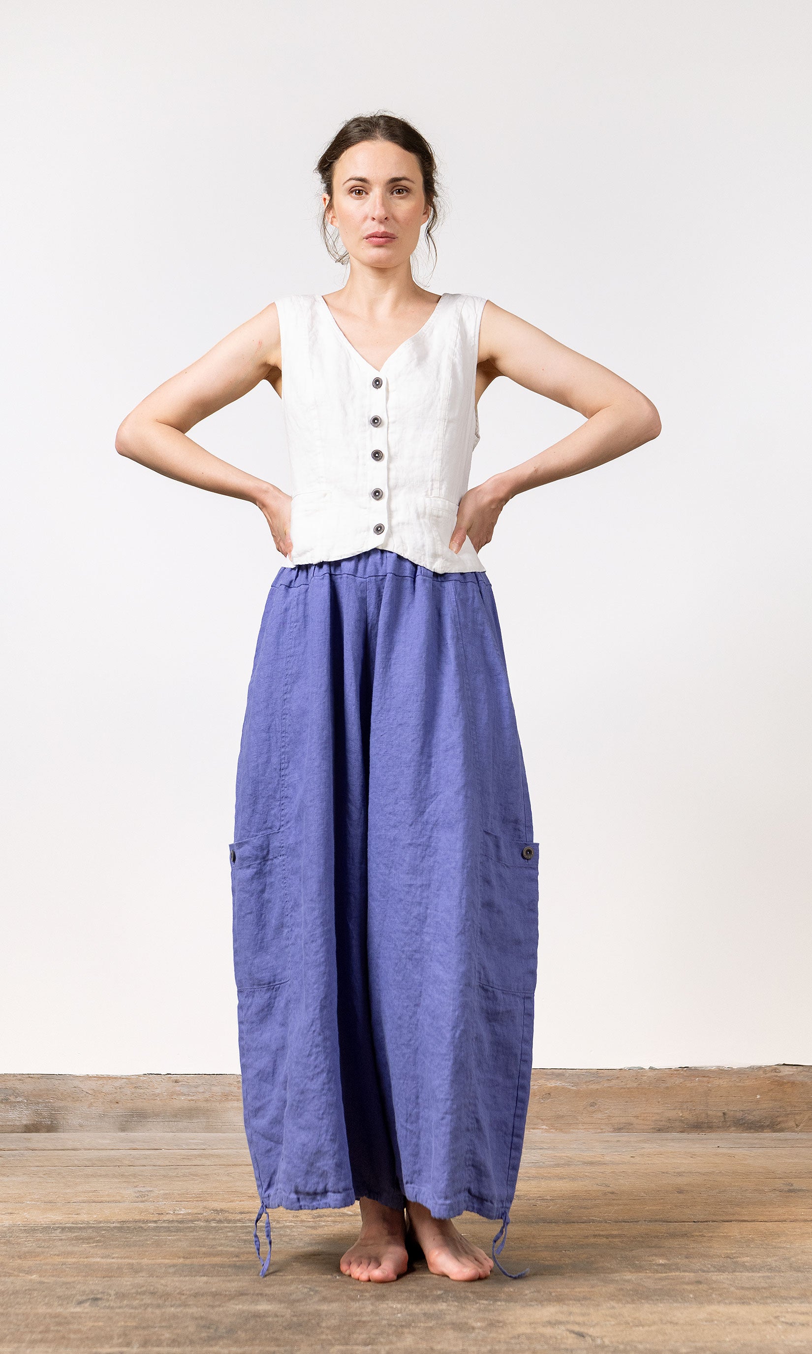 Leinenhose mit Kordelzug und zusätzlicher Weite