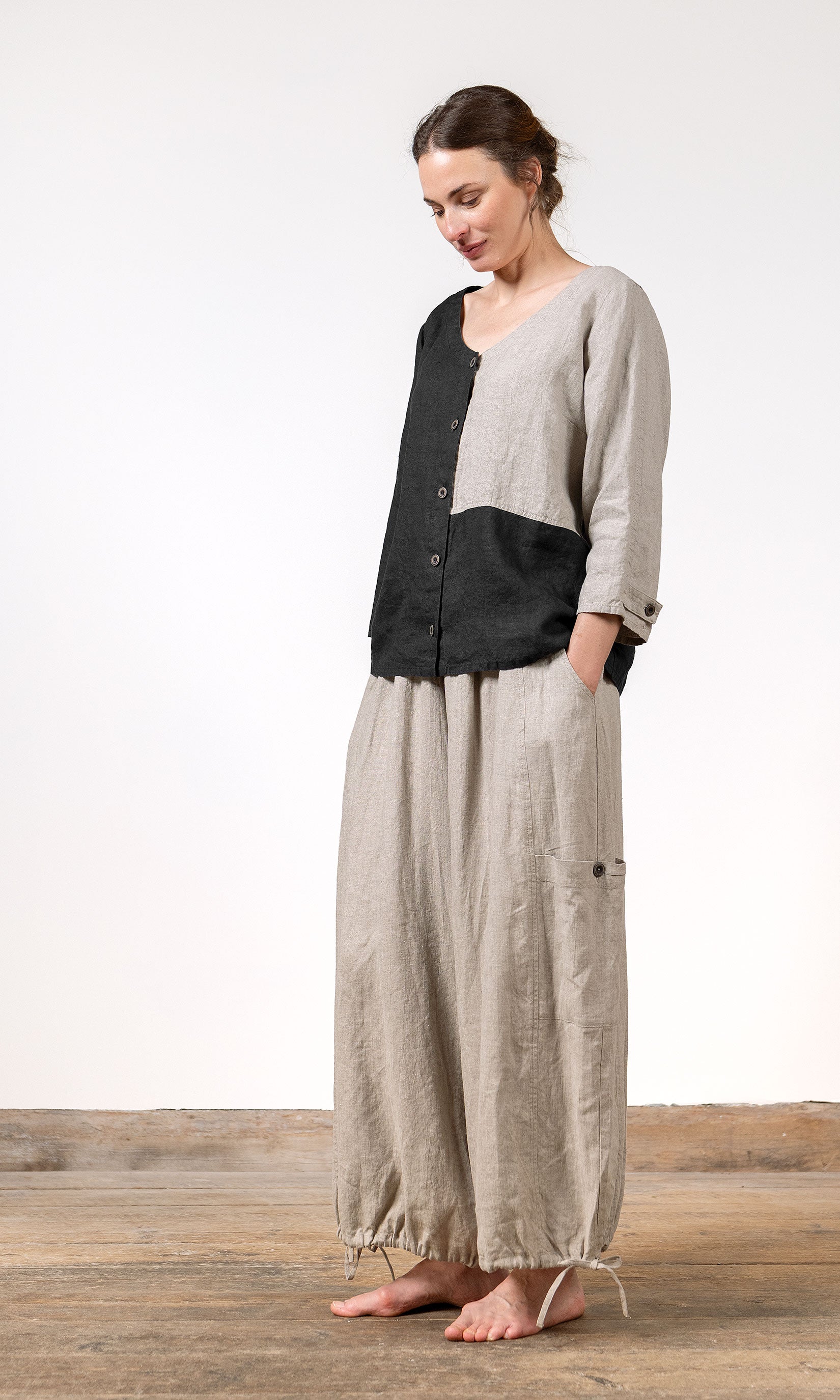 Leinenhose mit Kordelzug und zusätzlicher Weite