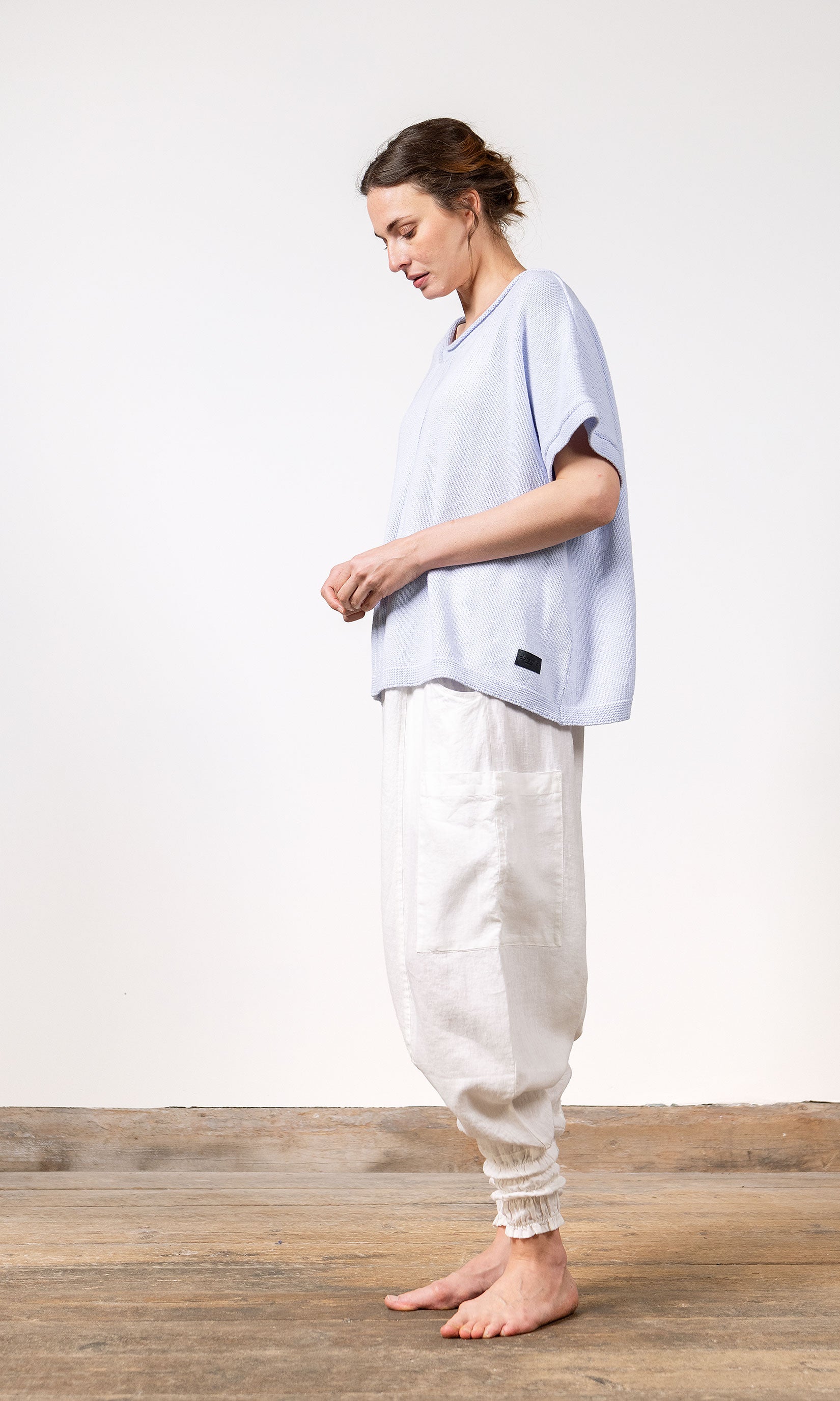 Kurzes gestricktes Oberteil aus biologischer Baumwolle