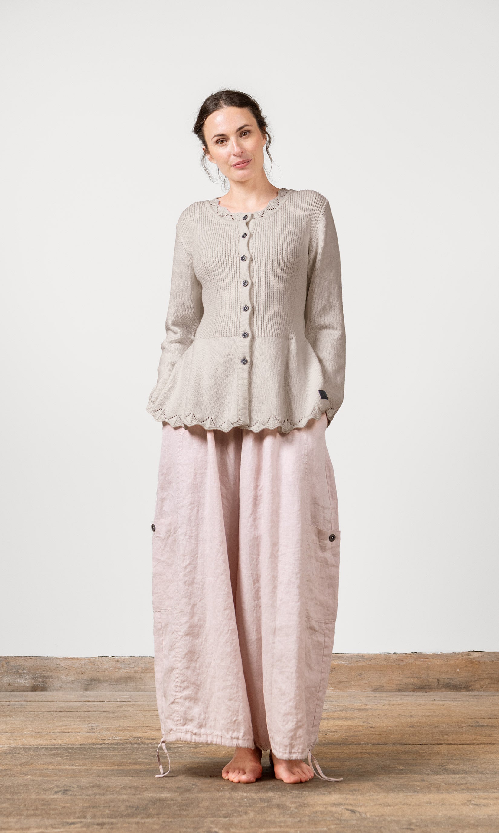 Knitted cardigan with shaped waist in organic cotton