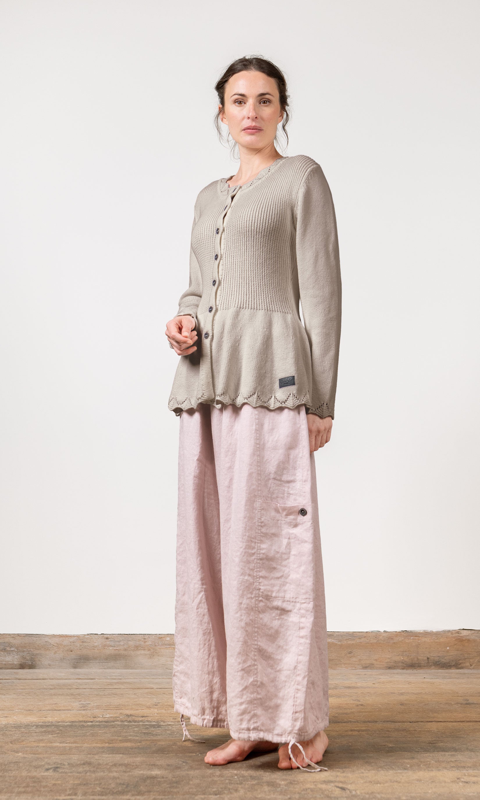 Knitted cardigan with shaped waist in organic cotton