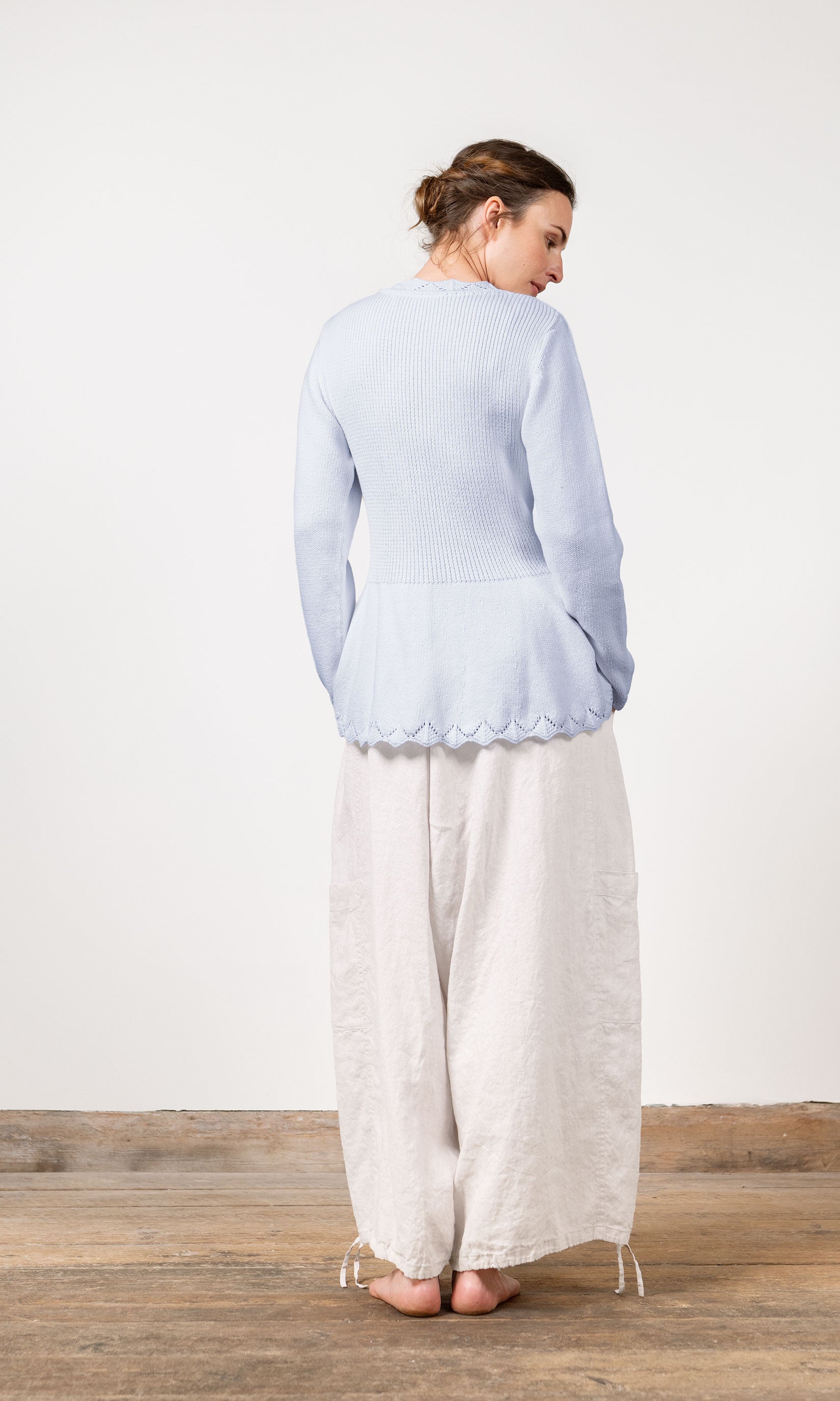 Knitted cardigan with shaped waist in organic cotton