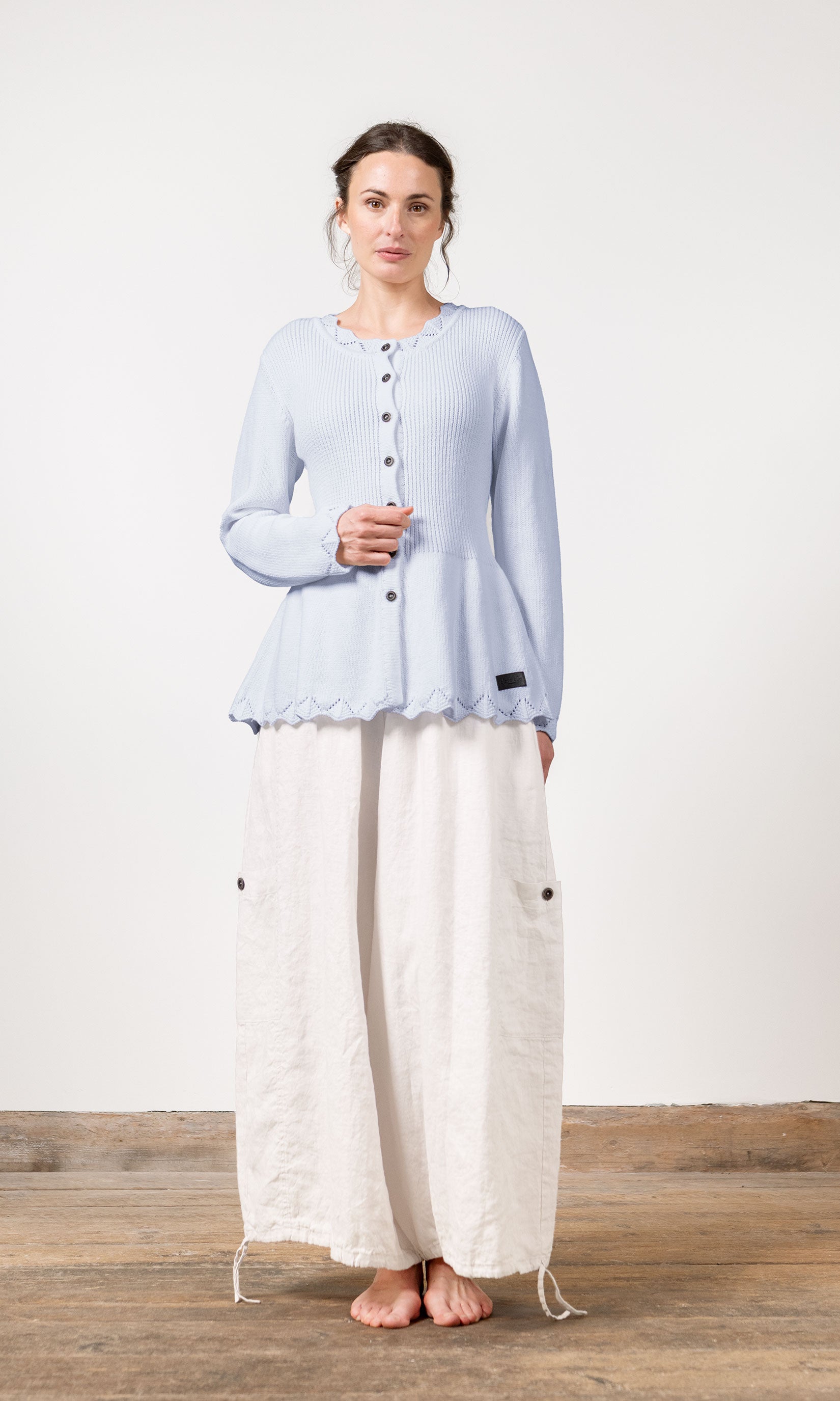 Knitted cardigan with shaped waist in organic cotton