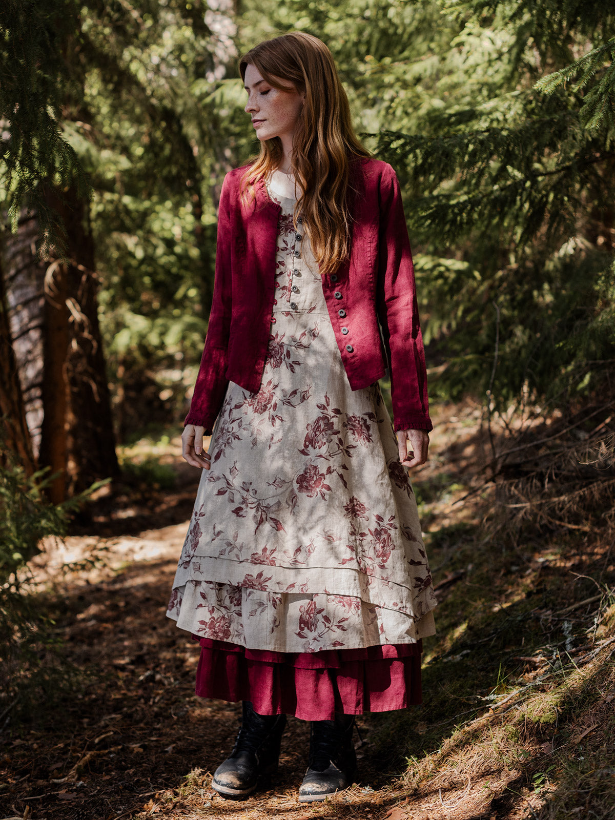 Linneklänning med lång ärm och knappar, naturblomma - Olars Ulla